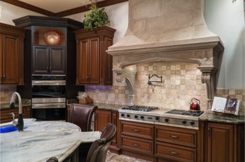  Photo by: Weaver Real Estate Photography 
