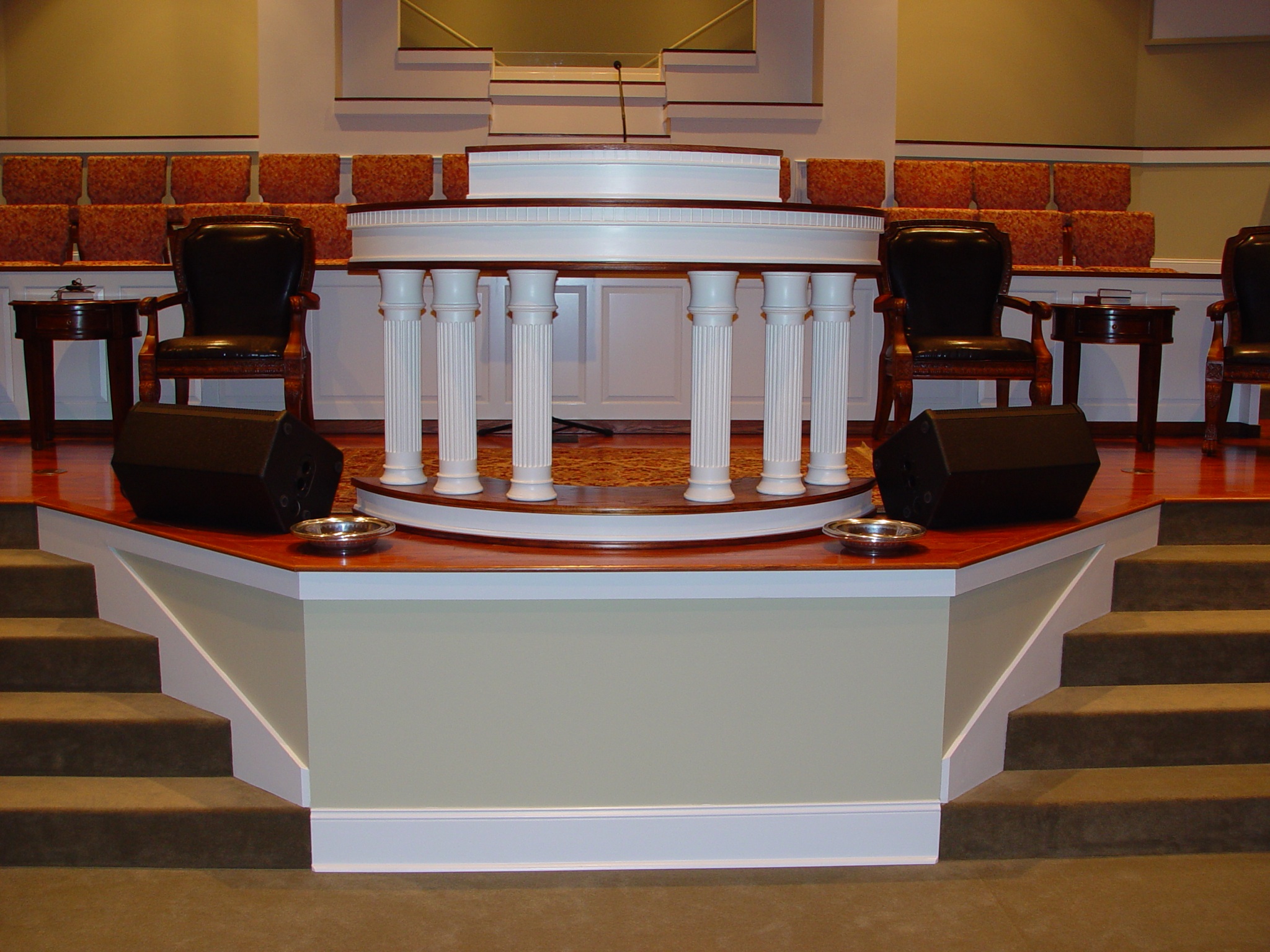 Radius Pulpit 