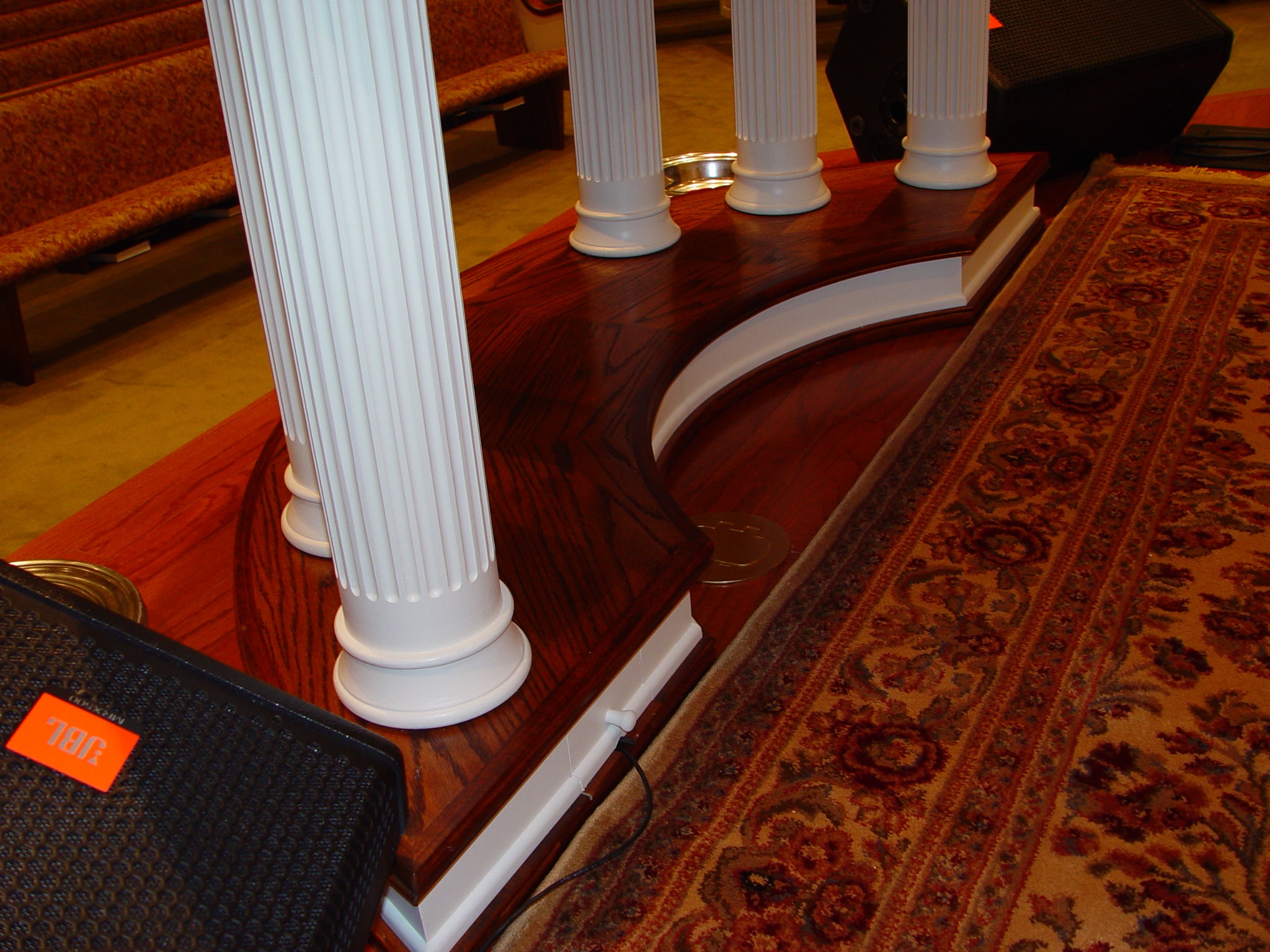  Radius Pulpit 