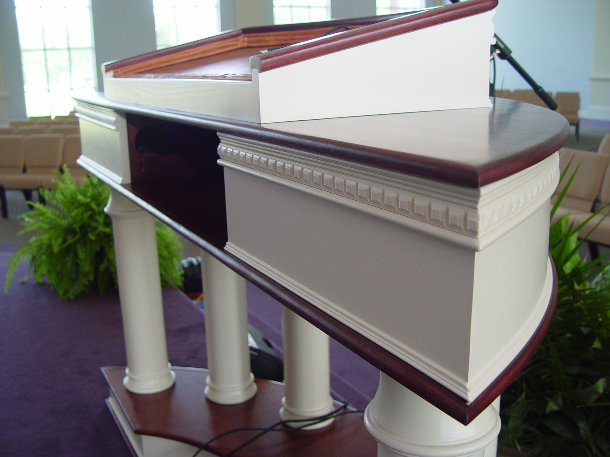 Radius Pulpit 